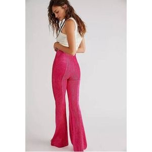 Free People Sz Small Slim Pull-On Velvet High Rise Stretch Flare Pants in Pink